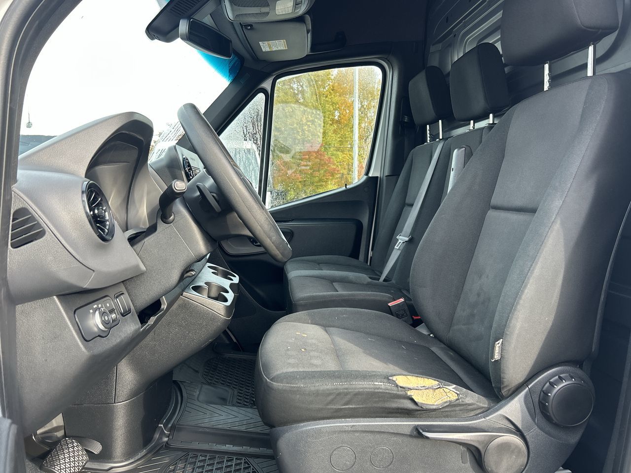 2019 Mercedes-Benz Sprinter V6 2500 Cargo 144