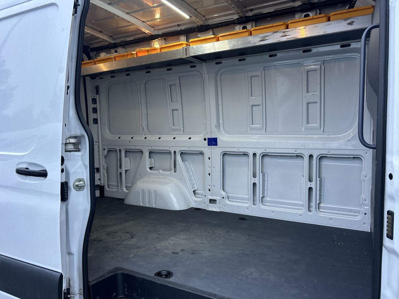 Mercedes-Benz Sprinter V6 2500 Cargo 144  2020 à Vancouver, Colombie-Britannique