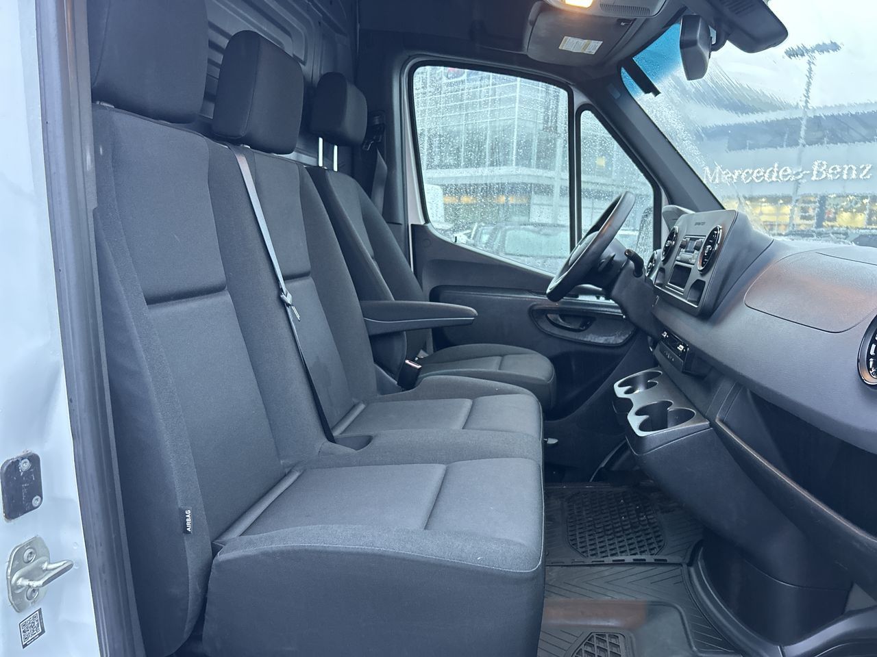 Mercedes-Benz Sprinter V6 2500 Cargo 144  2020 à Vancouver, Colombie-Britannique