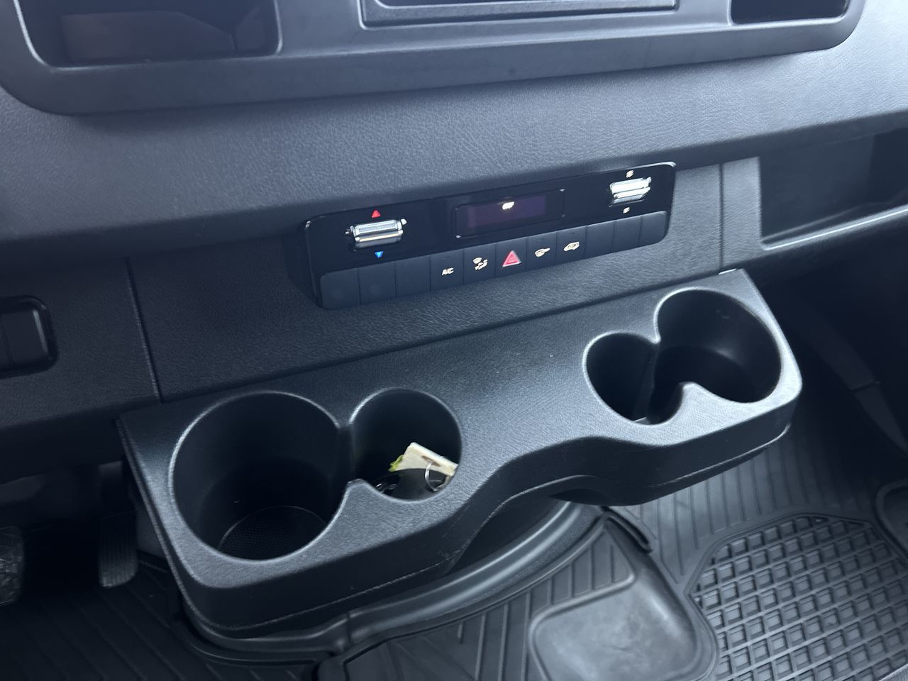 Mercedes-Benz Sprinter V6 2500 Cargo 144  2020 à Vancouver, Colombie-Britannique