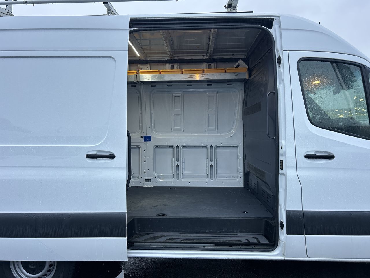 Mercedes-Benz Sprinter V6 2500 Cargo 144  2020 à Vancouver, Colombie-Britannique