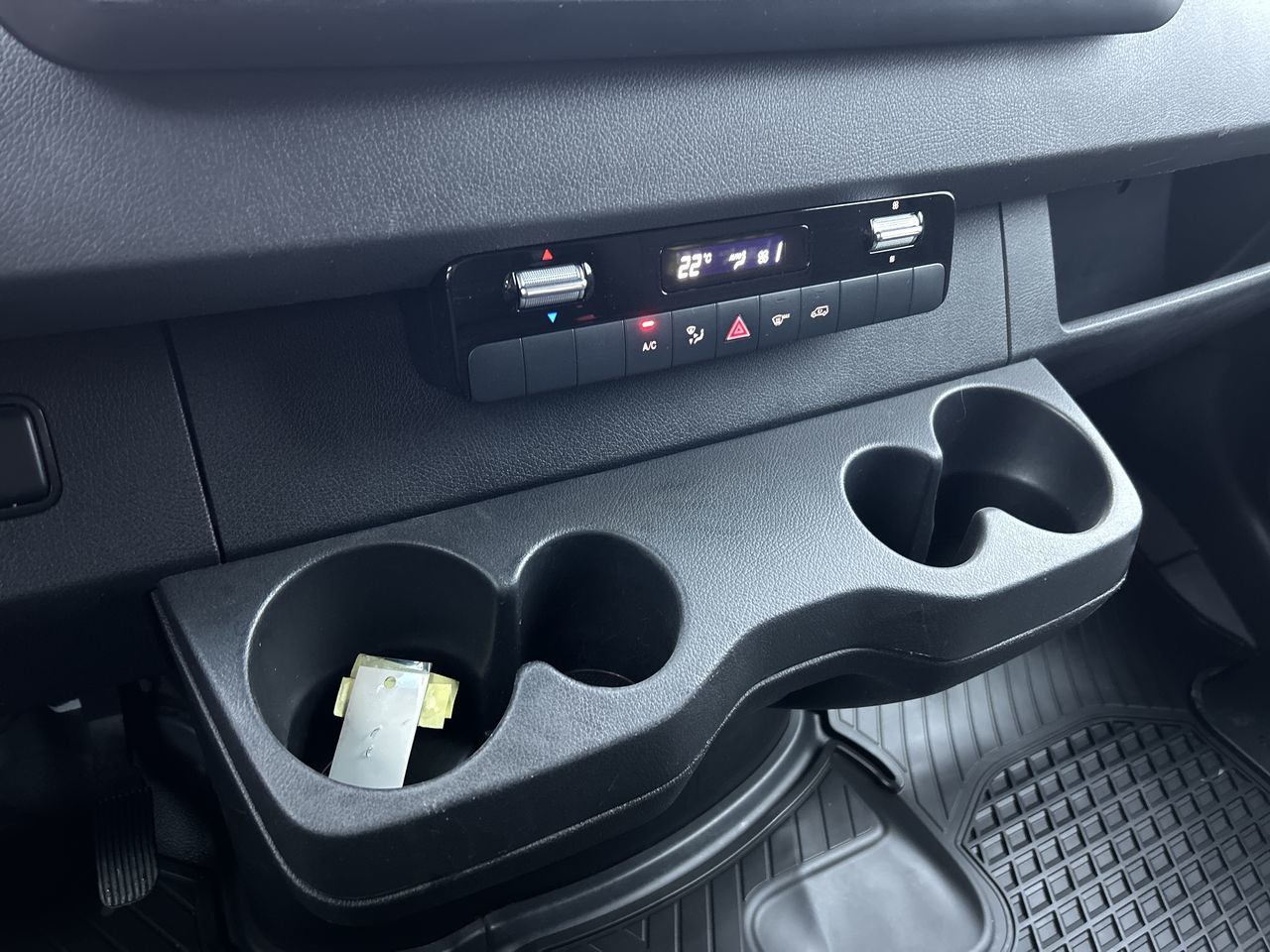 Mercedes-Benz Sprinter V6 2500 Cargo 170  2019 à Vancouver, Colombie-Britannique