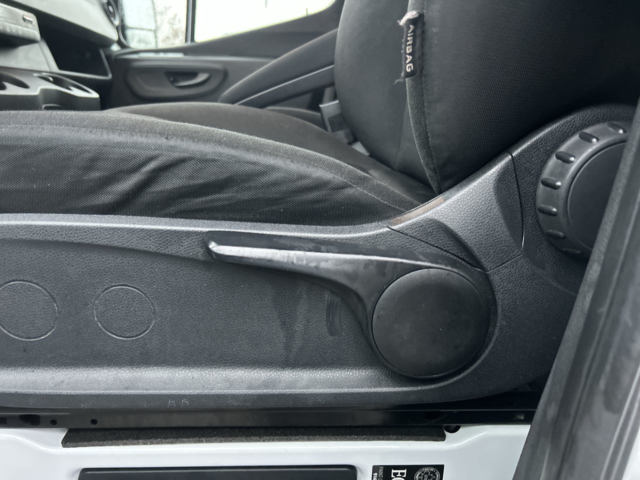 Mercedes-Benz Sprinter V6 2500 Cargo 170  2019 à Vancouver, Colombie-Britannique