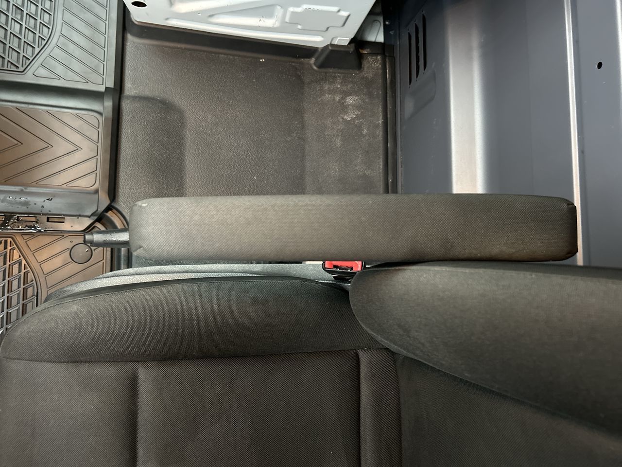 Mercedes-Benz Sprinter V6 2500 Cargo 170  2019 à Vancouver, Colombie-Britannique