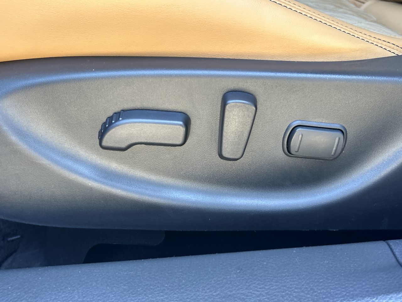 2017 Nissan Maxima in Vancouver, British Columbia