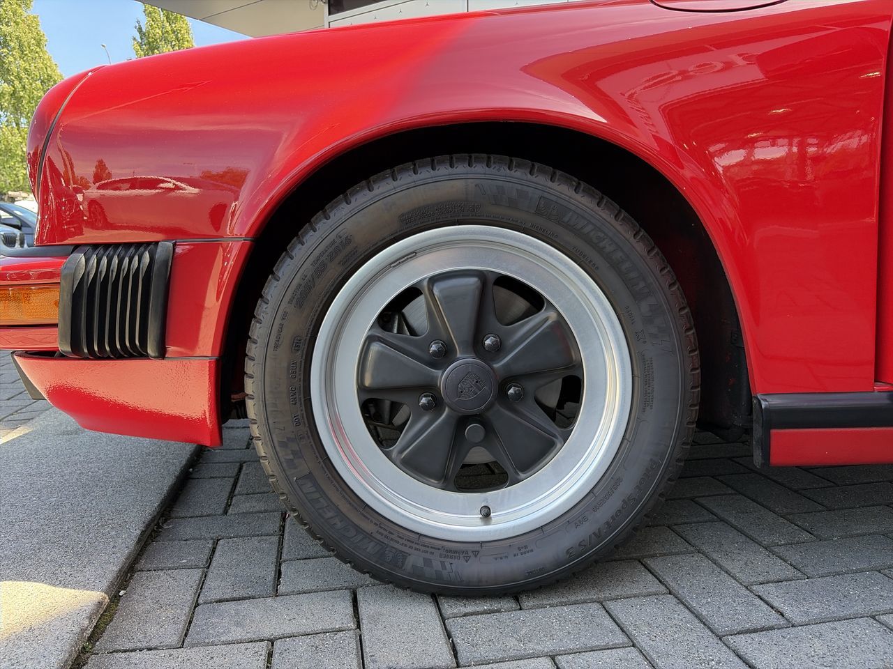 1986  911