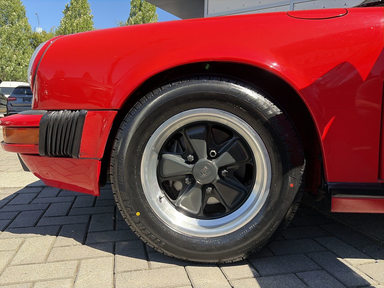 1988  911
