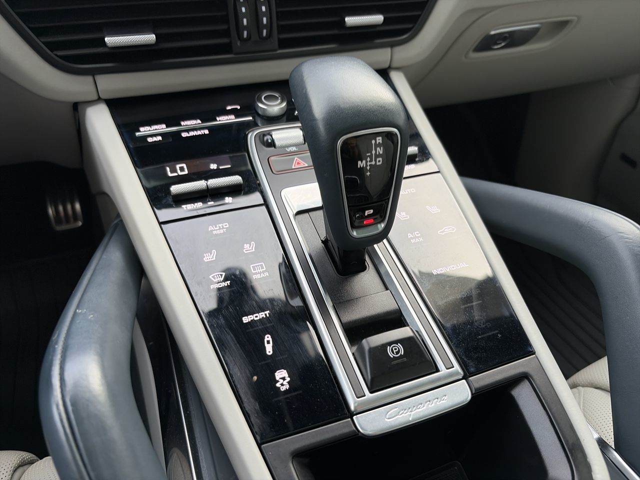 2019  Cayenne