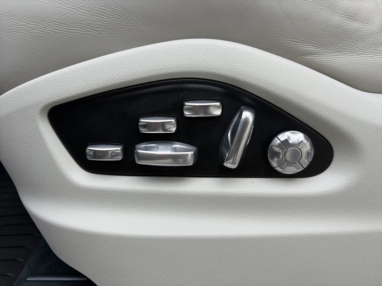 2019  Cayenne