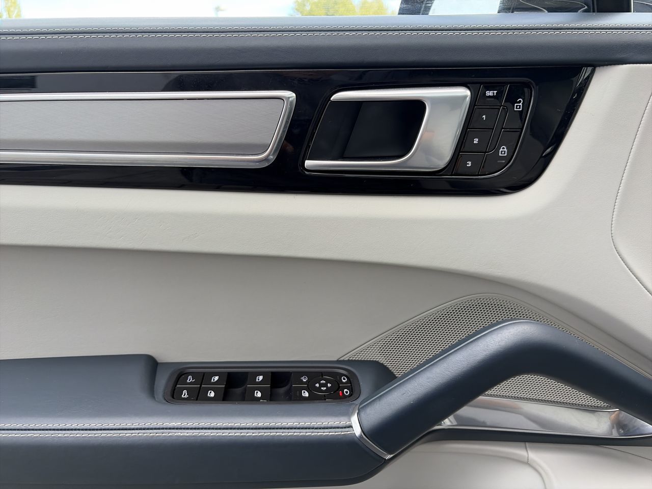 2019  Cayenne
