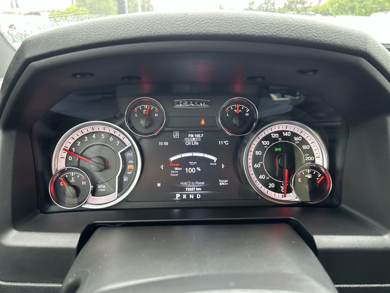 Ram RAM 1500 Classic Crew Cab 4x4 (DS)  2022 à Vancouver, Colombie-Britannique