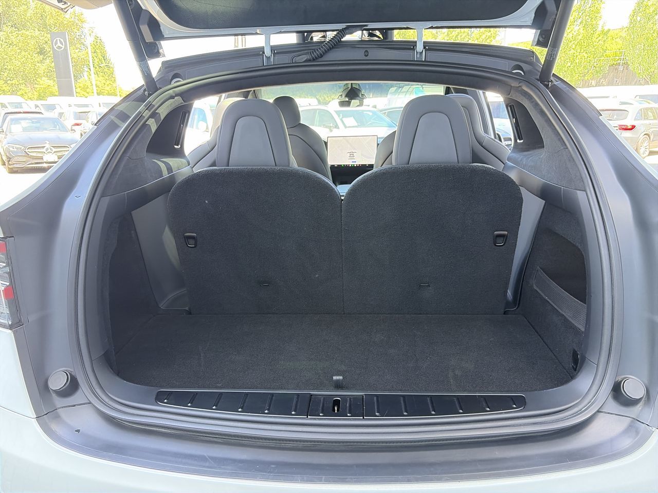 Tesla Model X  2022 à Vancouver, Colombie-Britannique