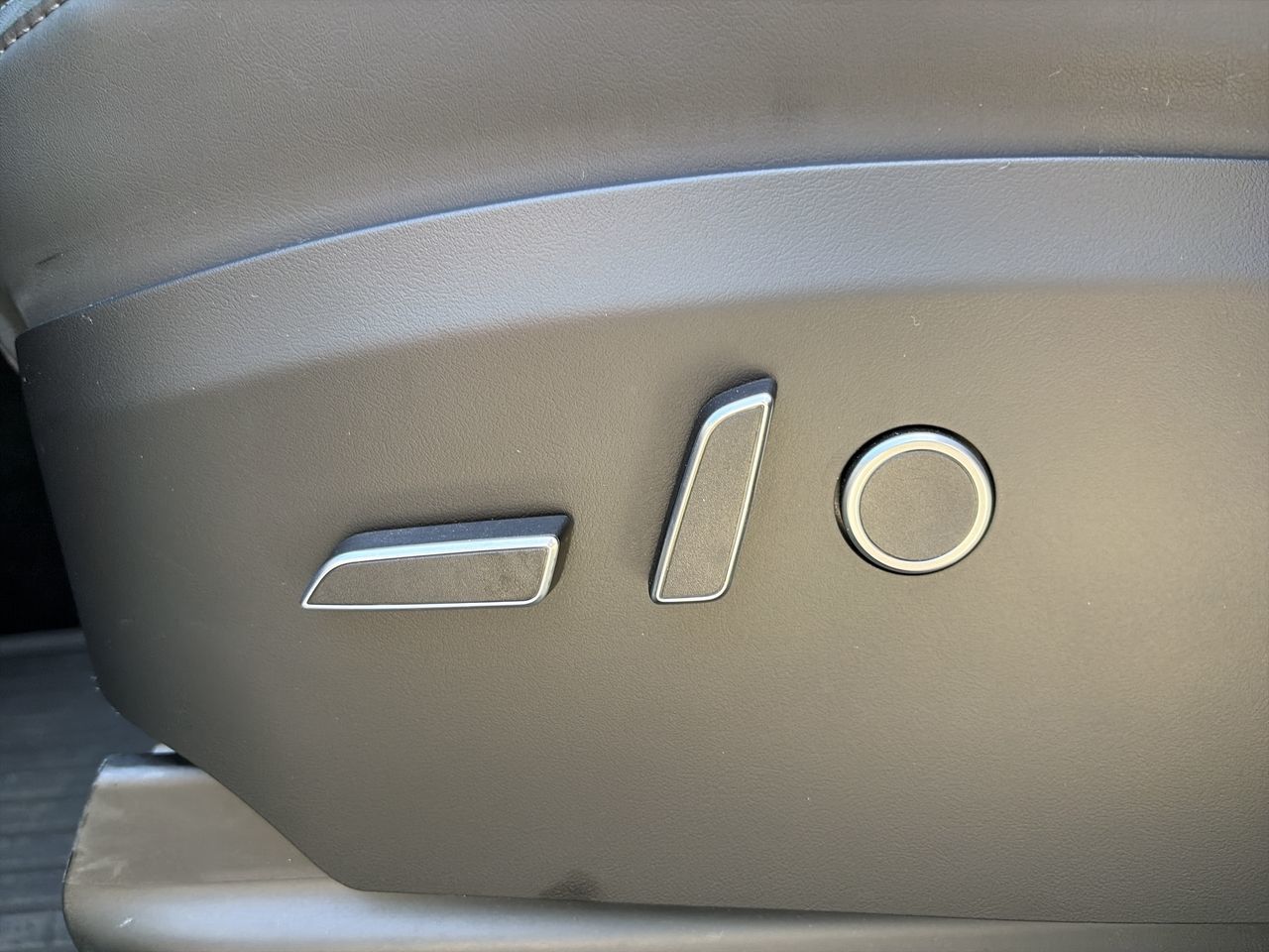 Tesla Model X  2022 à Vancouver, Colombie-Britannique