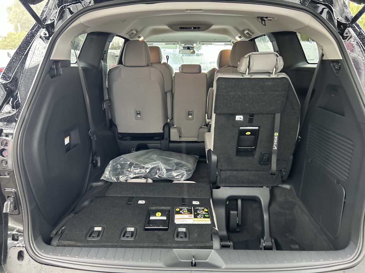 2025 Toyota Sienna Hybrid