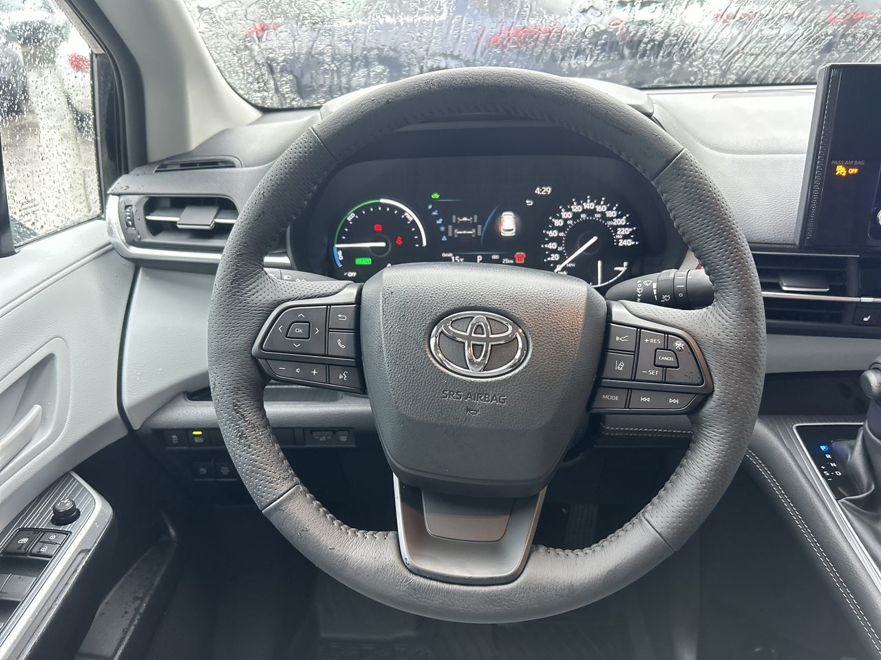 2025 Toyota Sienna Hybrid