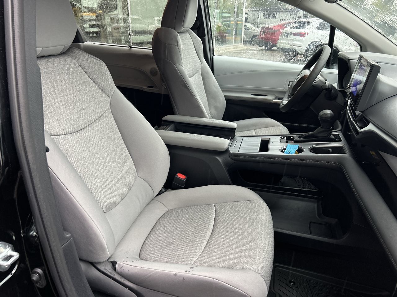 2025 Toyota Sienna Hybrid