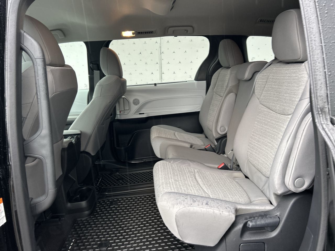 2025 Toyota Sienna Hybrid