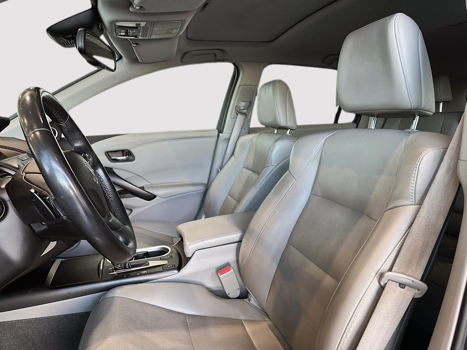 Photo 2016 Acura RDX Tech at #3