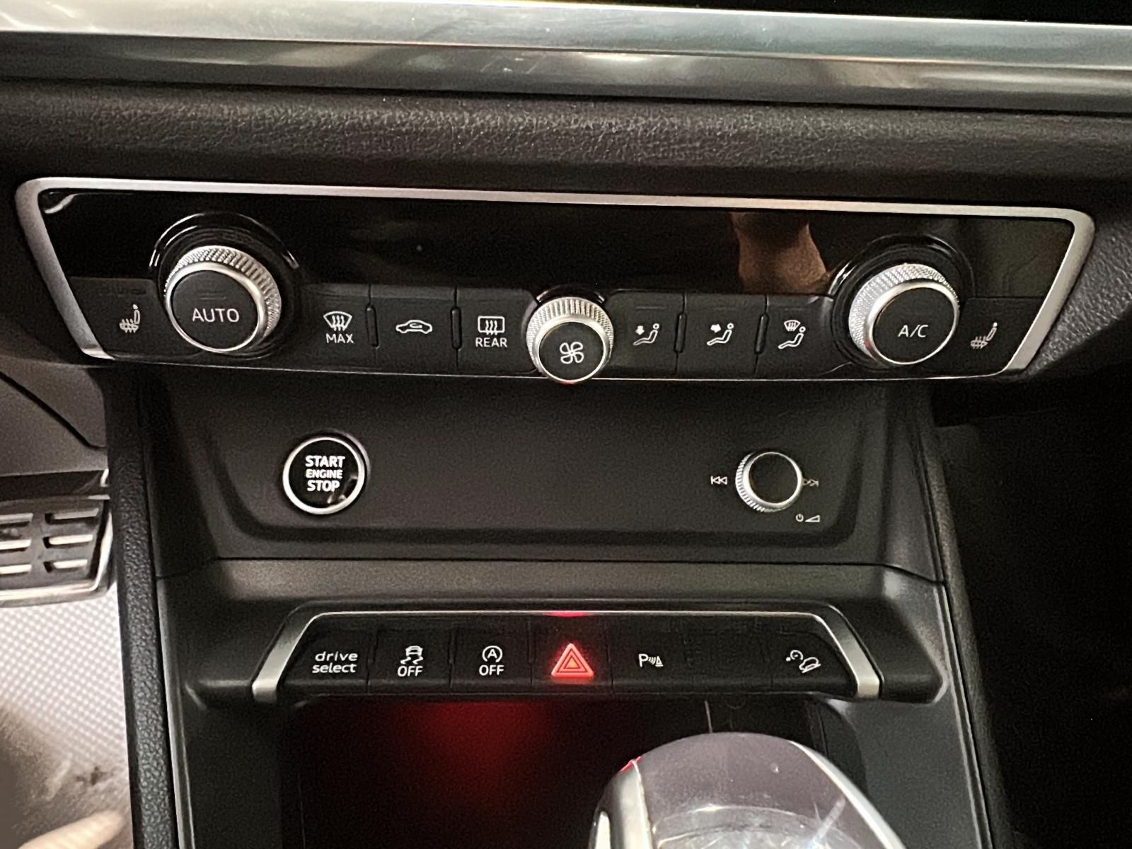 Photo 2022 Audi Q3 45 2.0T Progressiv quattro 8sp Tiptronic #8