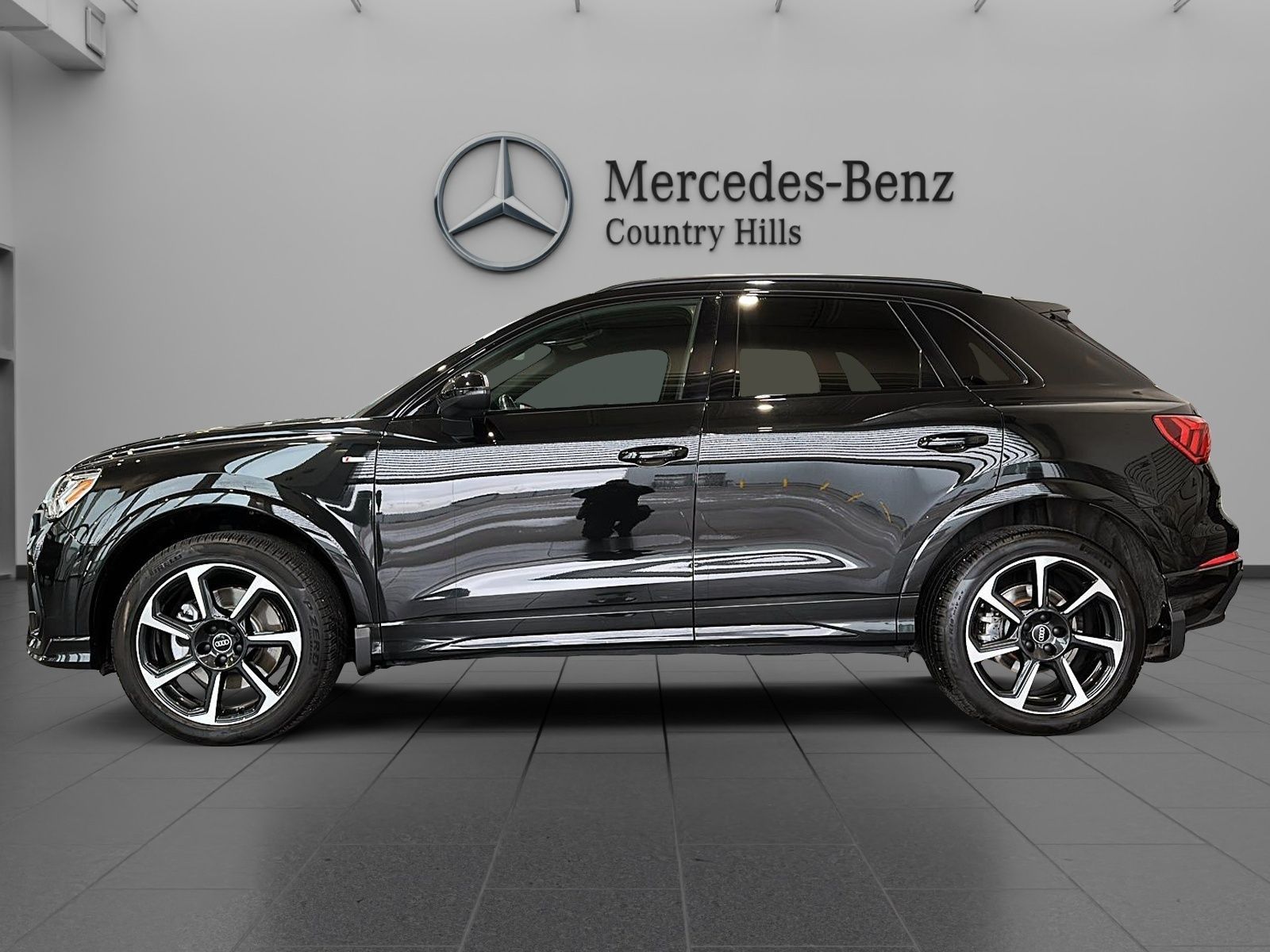 Photo 2022 Audi Q3 45 2.0T Progressiv quattro 8sp Tiptronic #2