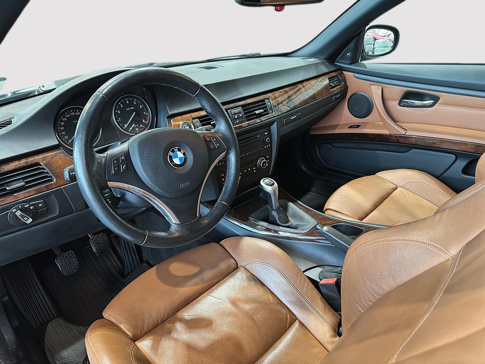 Photo 2010 BMW 335i Cabriolet #5