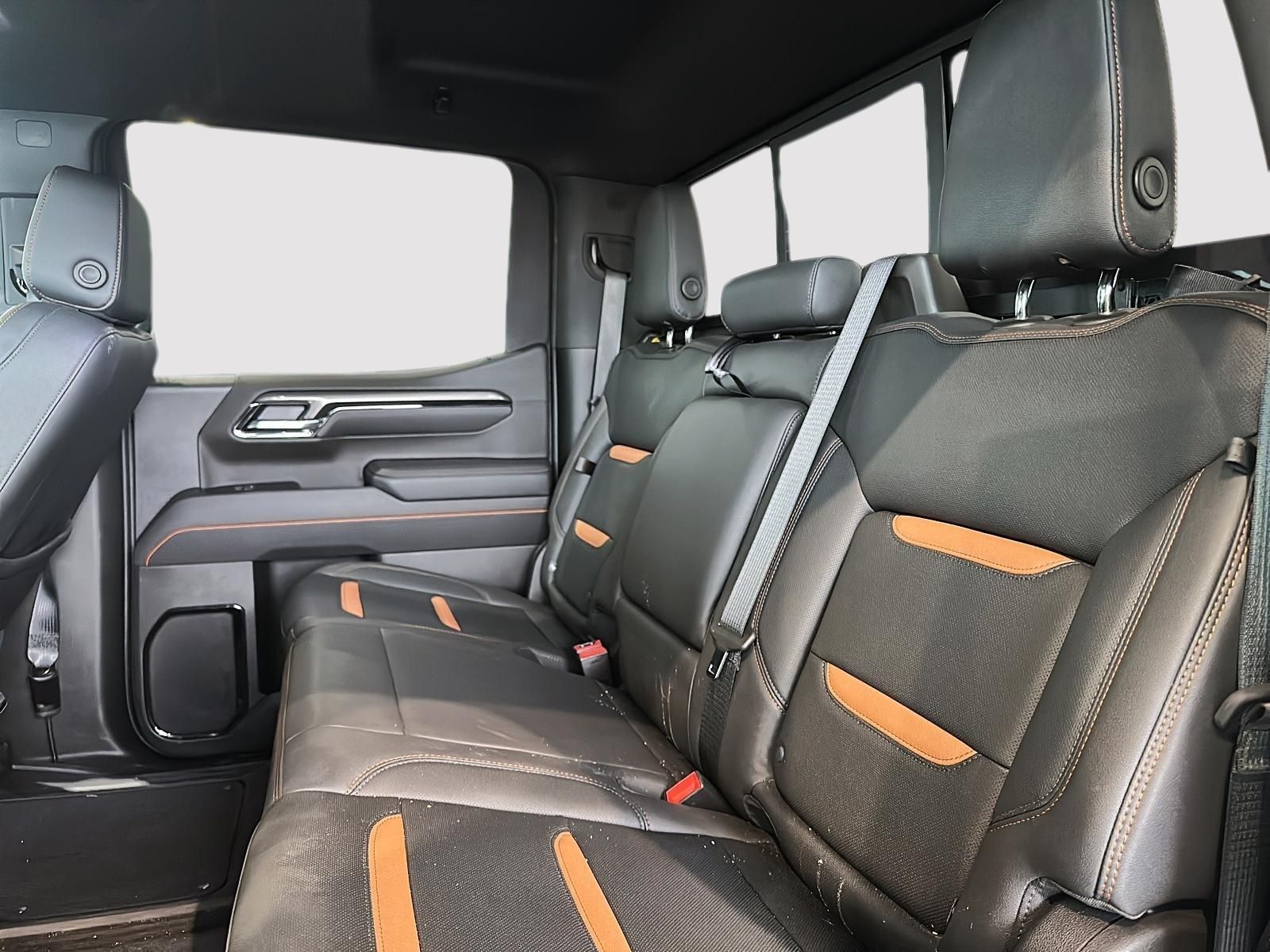 Photo 2025 GMC Sierra 1500 Crew Cab Standard Box 4-Wheel Drive AT4 #4