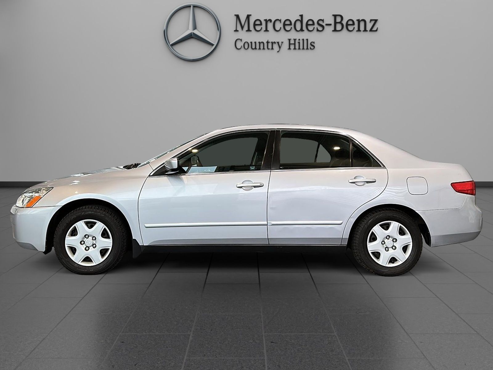 Photo 2005 Honda Accord Sedan LX-G at #2