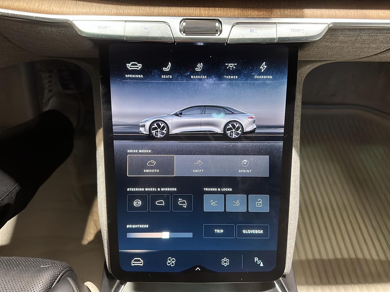 Photo 2022 Lucid Air Grand Touring #8