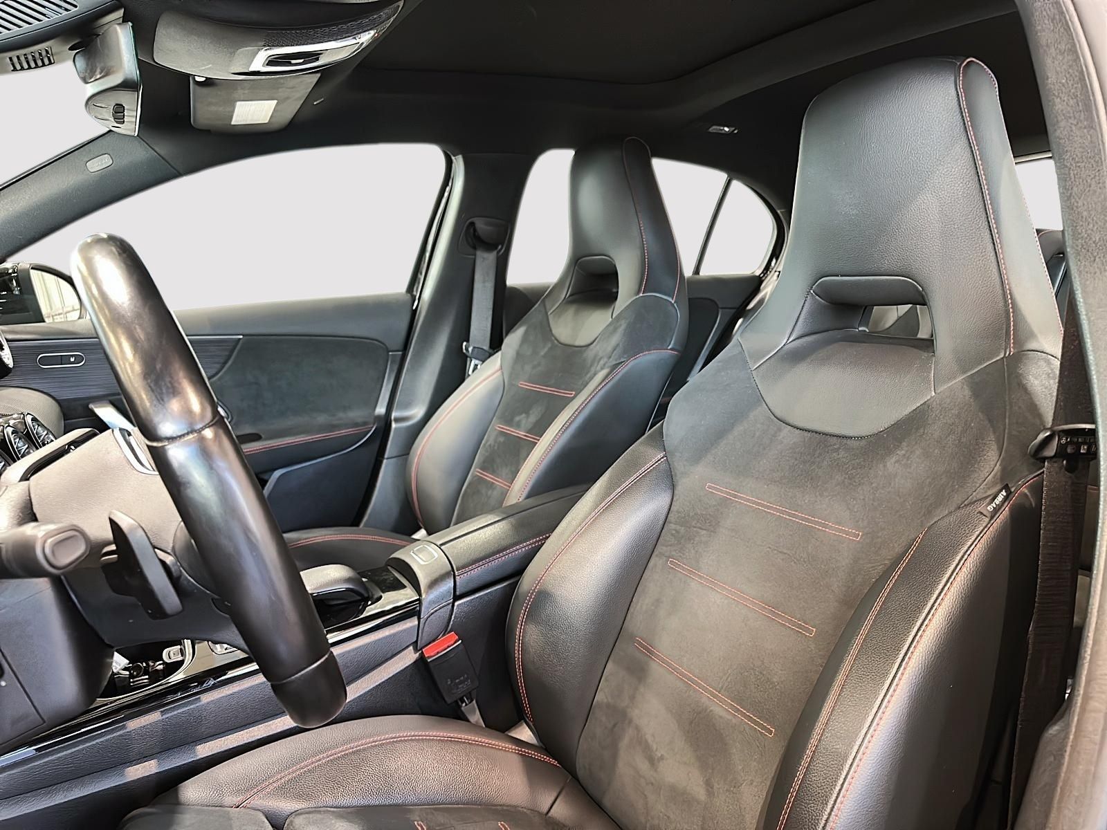 Photo 2022 Mercedes-Benz A250 4MATIC Hatch #3