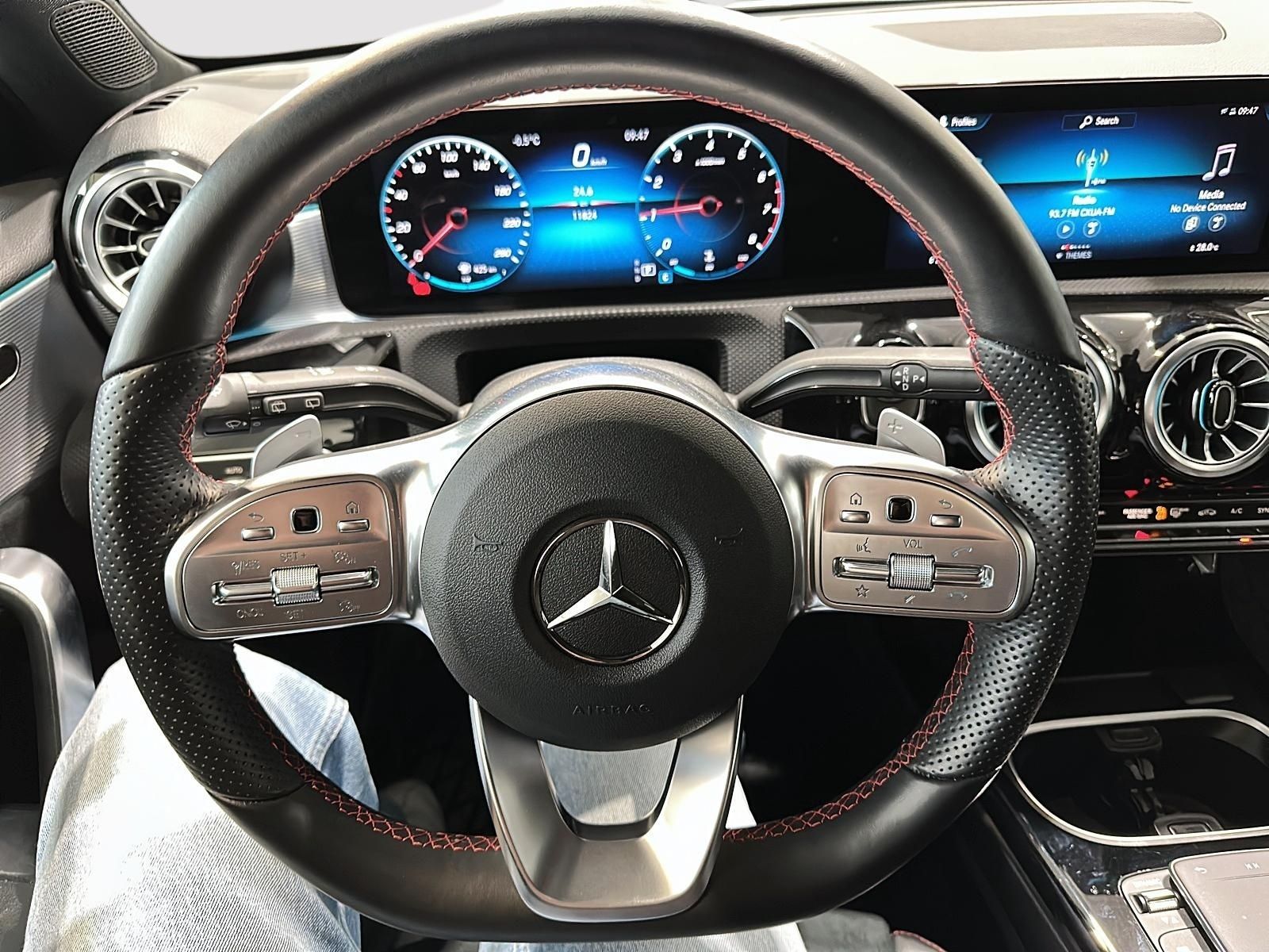 Photo 2022 Mercedes-Benz A250 4MATIC Hatch #8