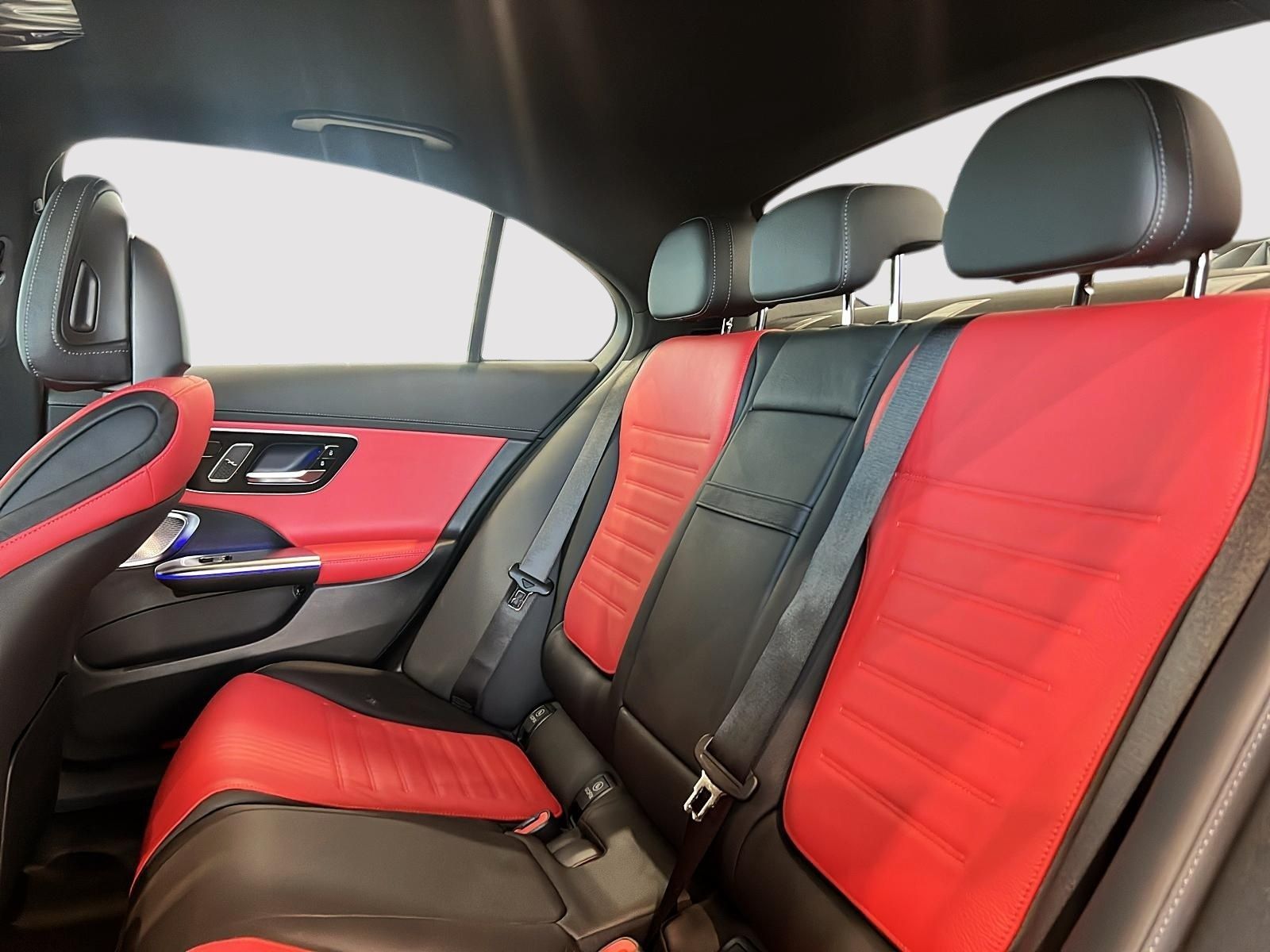 2025 Mercedes Benz C 300 4MATIC photo 4