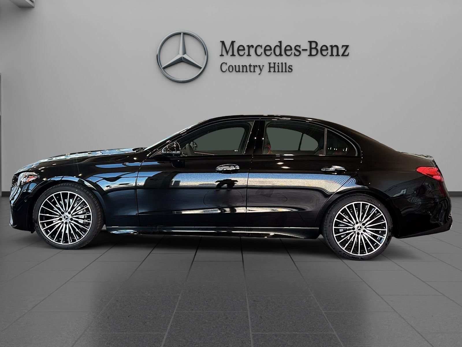 2025 Mercedes Benz C 300 4MATIC photo 2