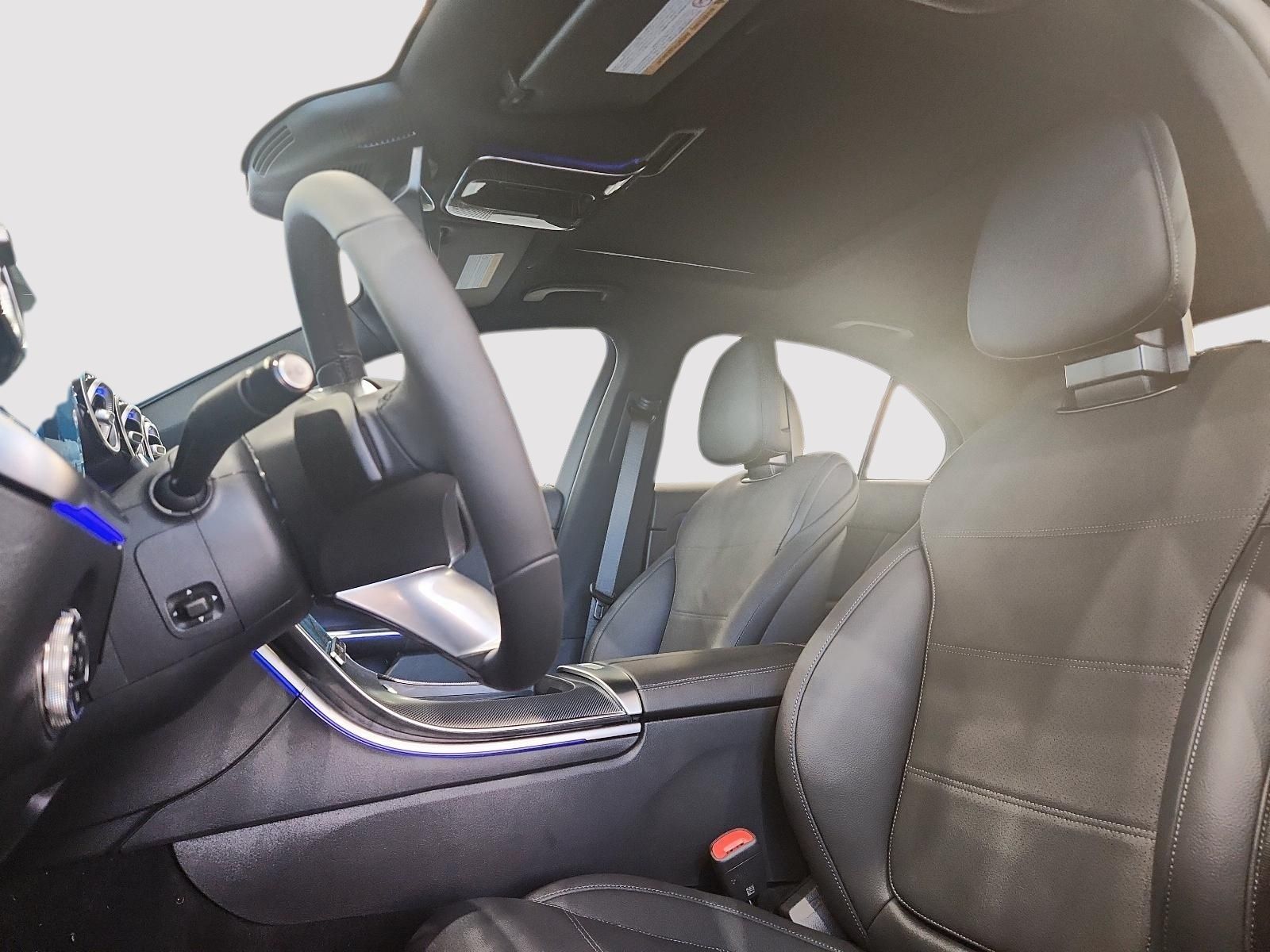 2026 Mercedes Benz C 300 4MATIC photo 3