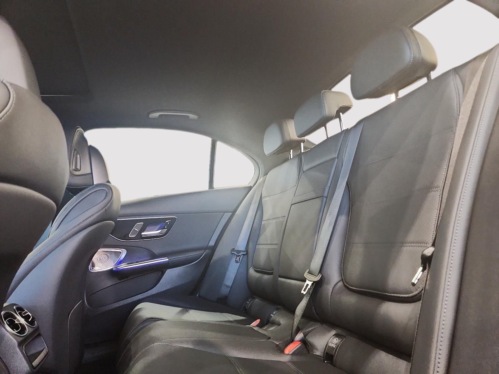 2026 Mercedes Benz C 300 4MATIC photo 4