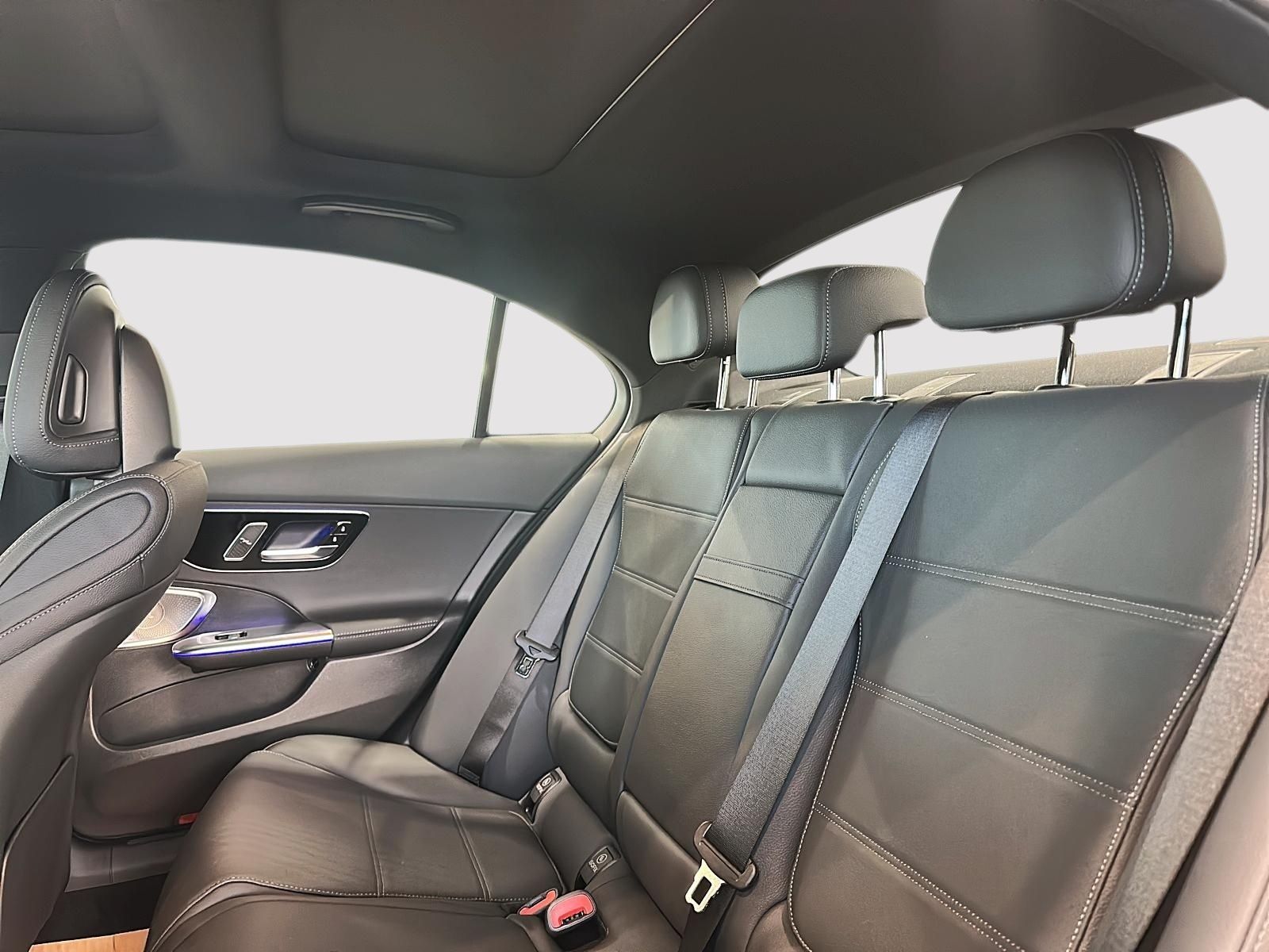 Photo 2027 Mercedes-Benz C-Class 300 4M Sedan #4