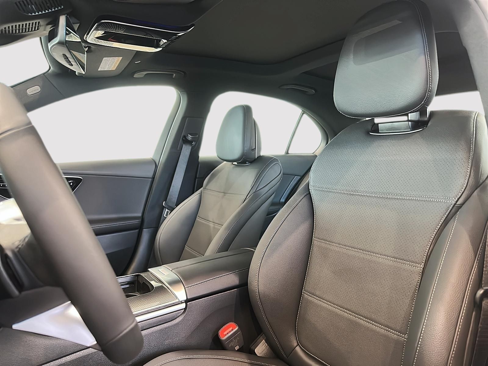 Photo 2027 Mercedes-Benz C-Class 300 4M Sedan #3