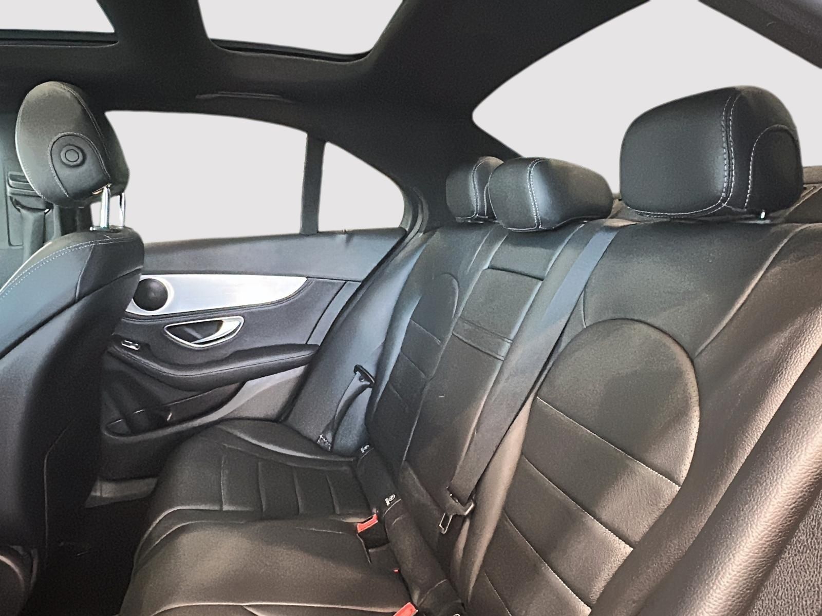 Photo 2016 Mercedes-Benz C300 4MATIC Sedan #4