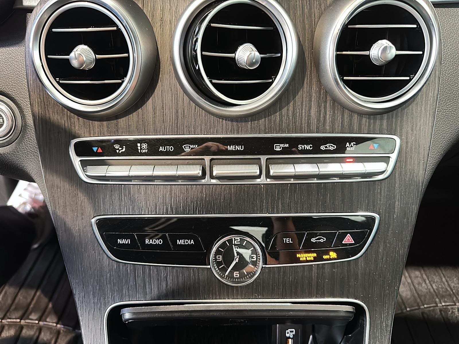 Photo 2019 Mercedes-Benz C300 4MATIC Sedan #8