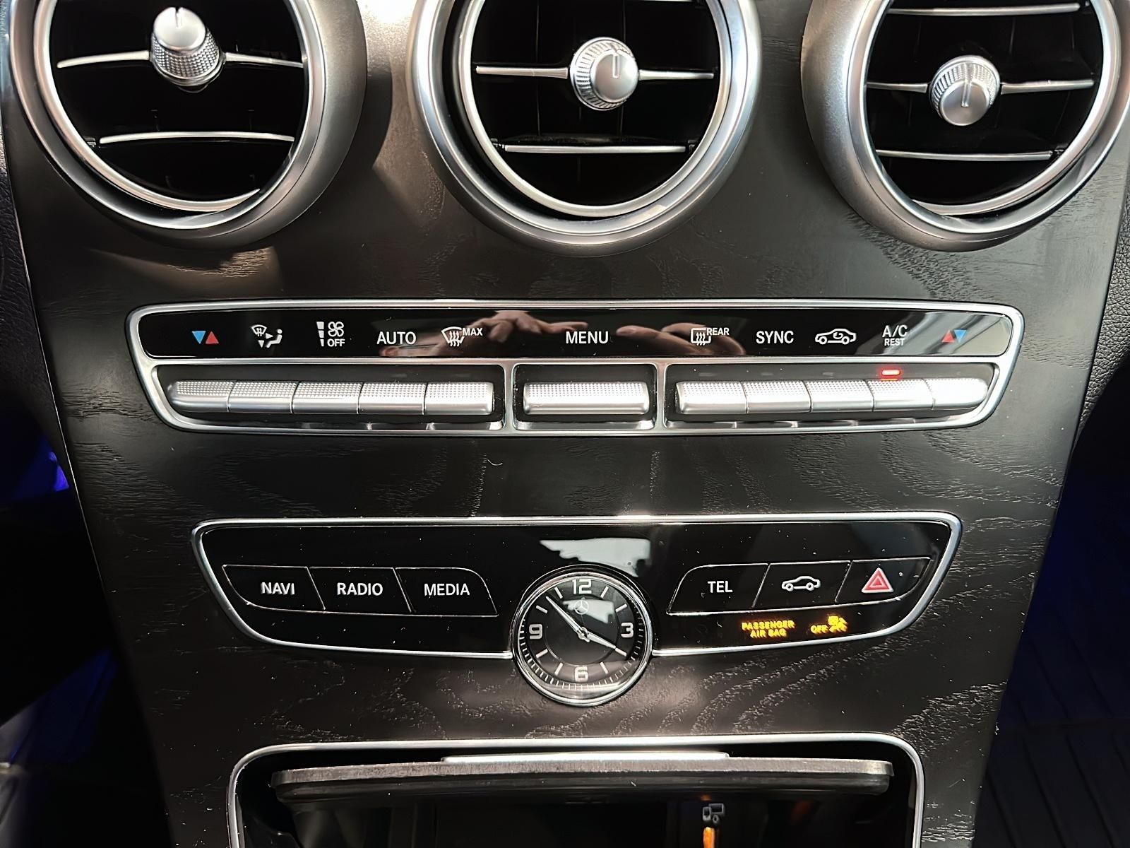 Photo 2019 Mercedes-Benz C300 4MATIC Sedan #8