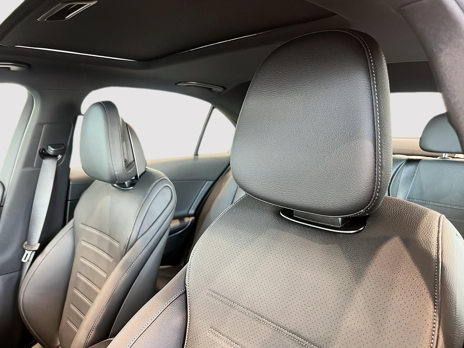 Photo 2025 Mercedes-Benz C300 4MATIC Sedan #7