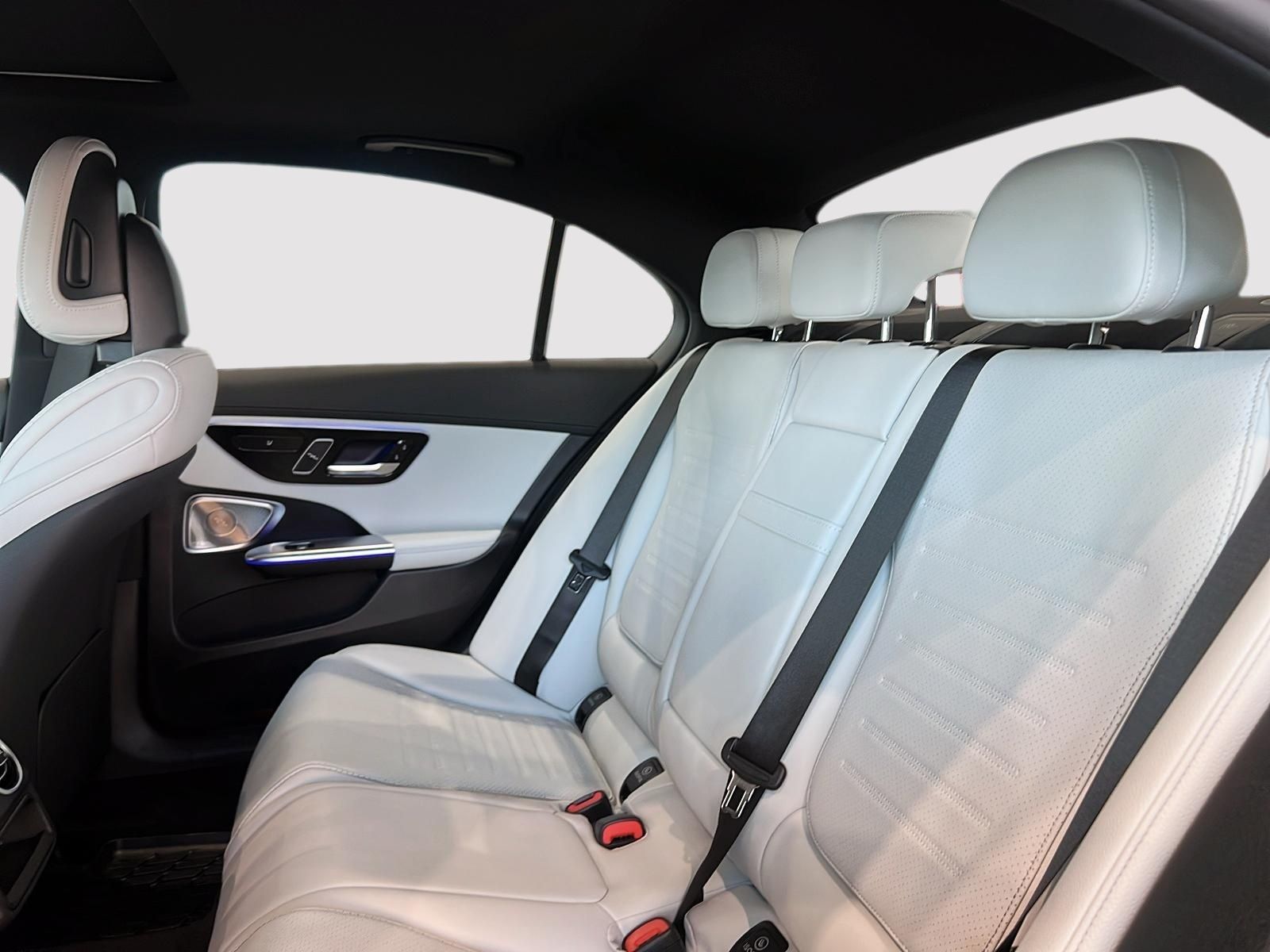 Photo 2025 Mercedes-Benz C300 4MATIC Sedan #4