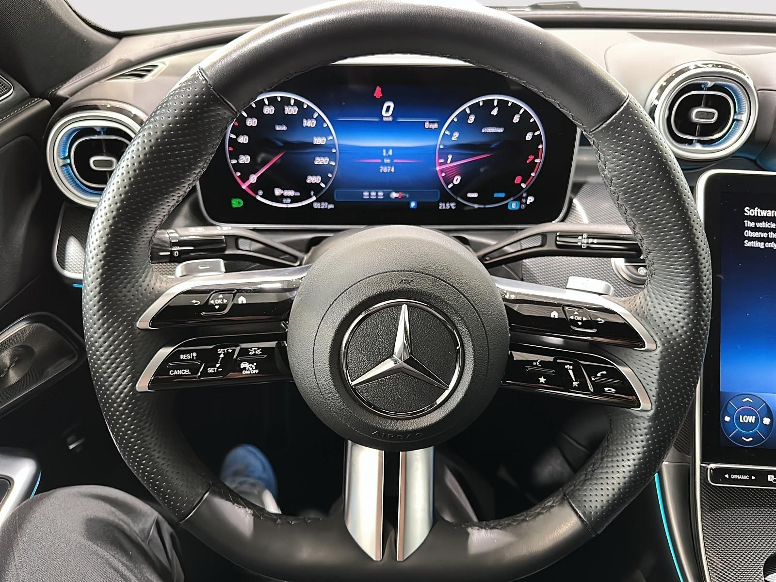 Photo 2025 Mercedes-Benz C300 4MATIC Sedan #8