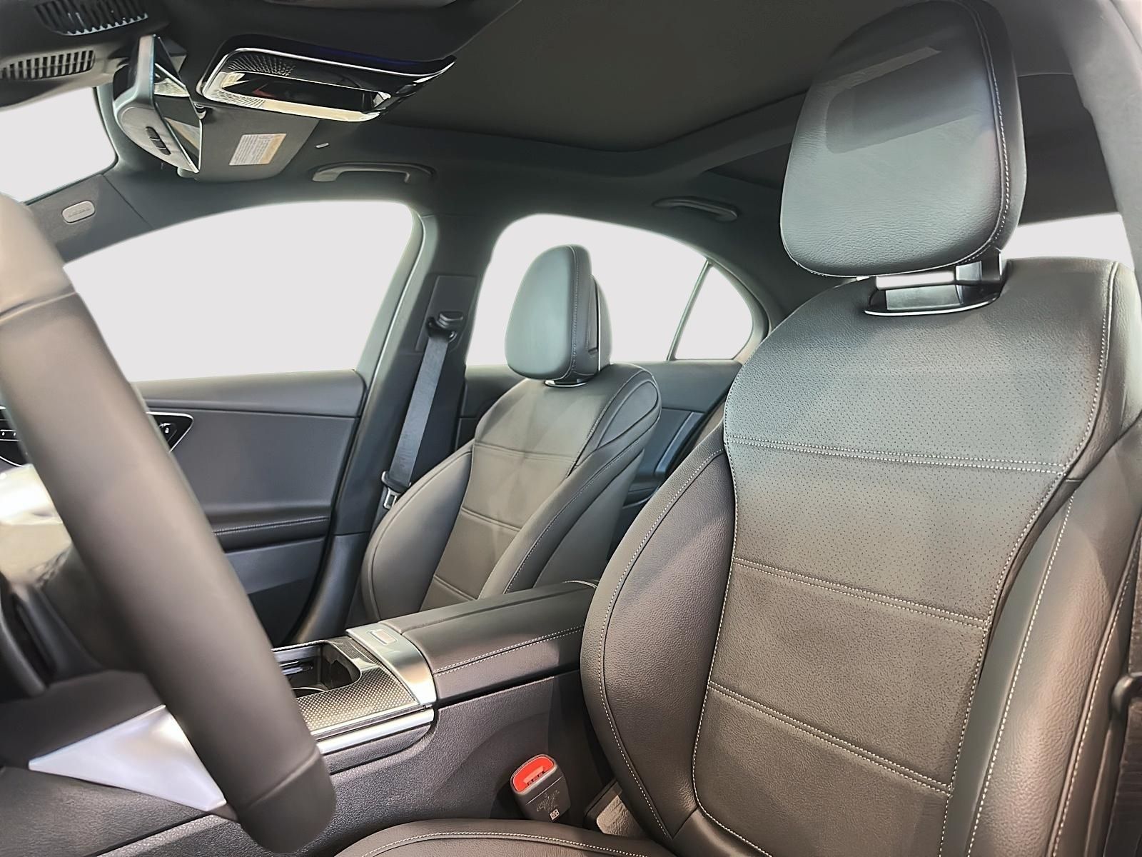 Photo 2027 Mercedes-Benz C-Class 300 4M Sedan #3