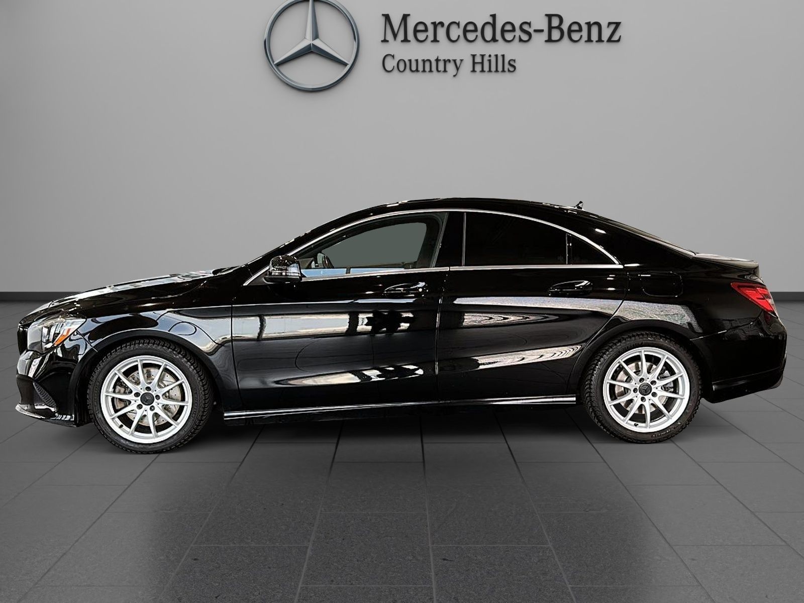 Photo 2018 Mercedes-Benz CLA250 4MATIC #2