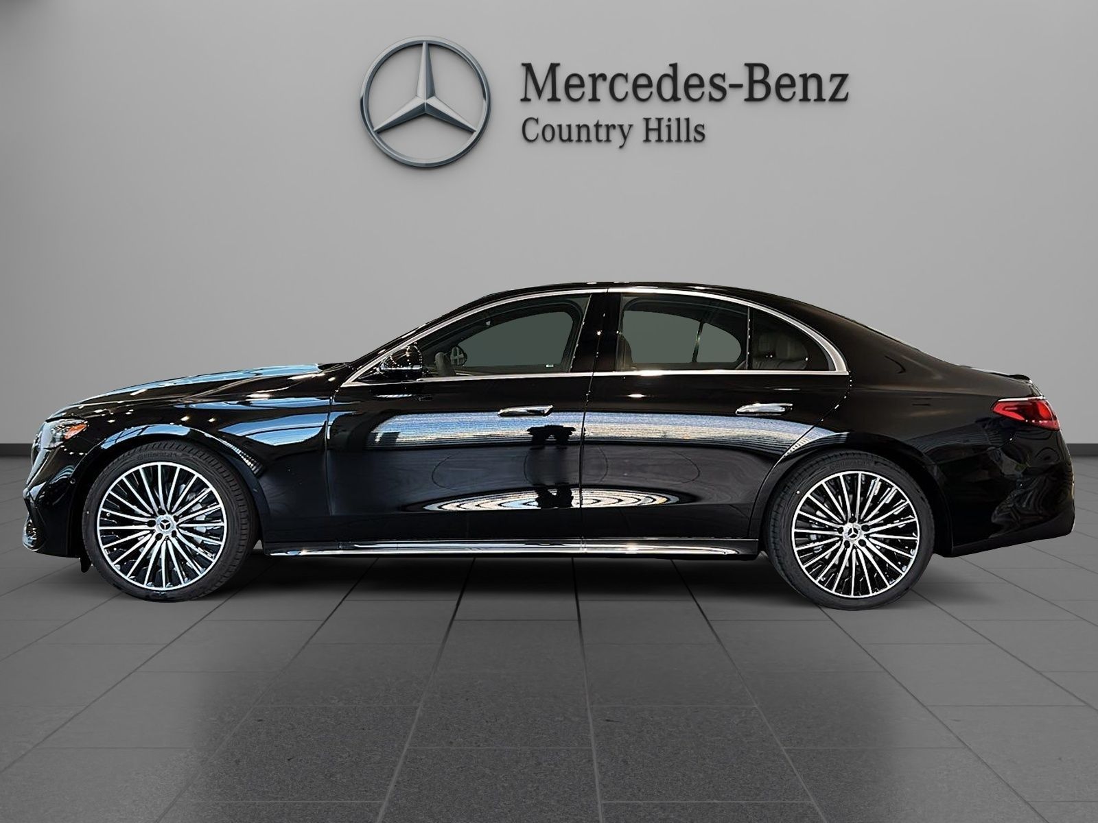 2026 Mercedes Benz E 350 4MATIC photo 2
