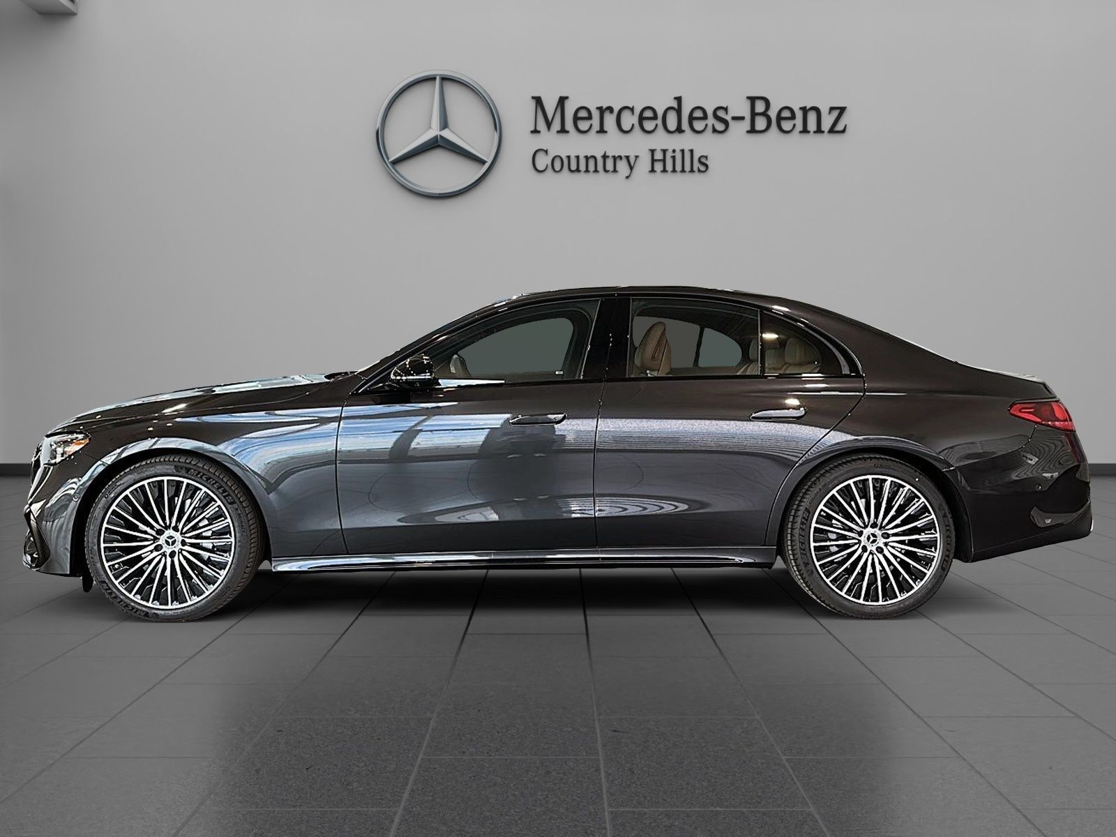 Photo 2027 Mercedes-Benz E-Class 350 4MATIC #2