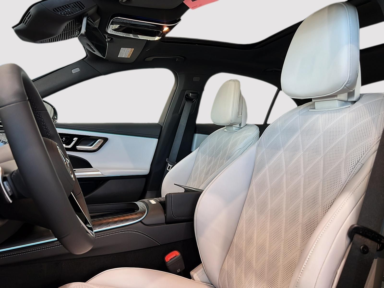 Photo 2027 Mercedes-Benz E-Class 350 4MATIC #3