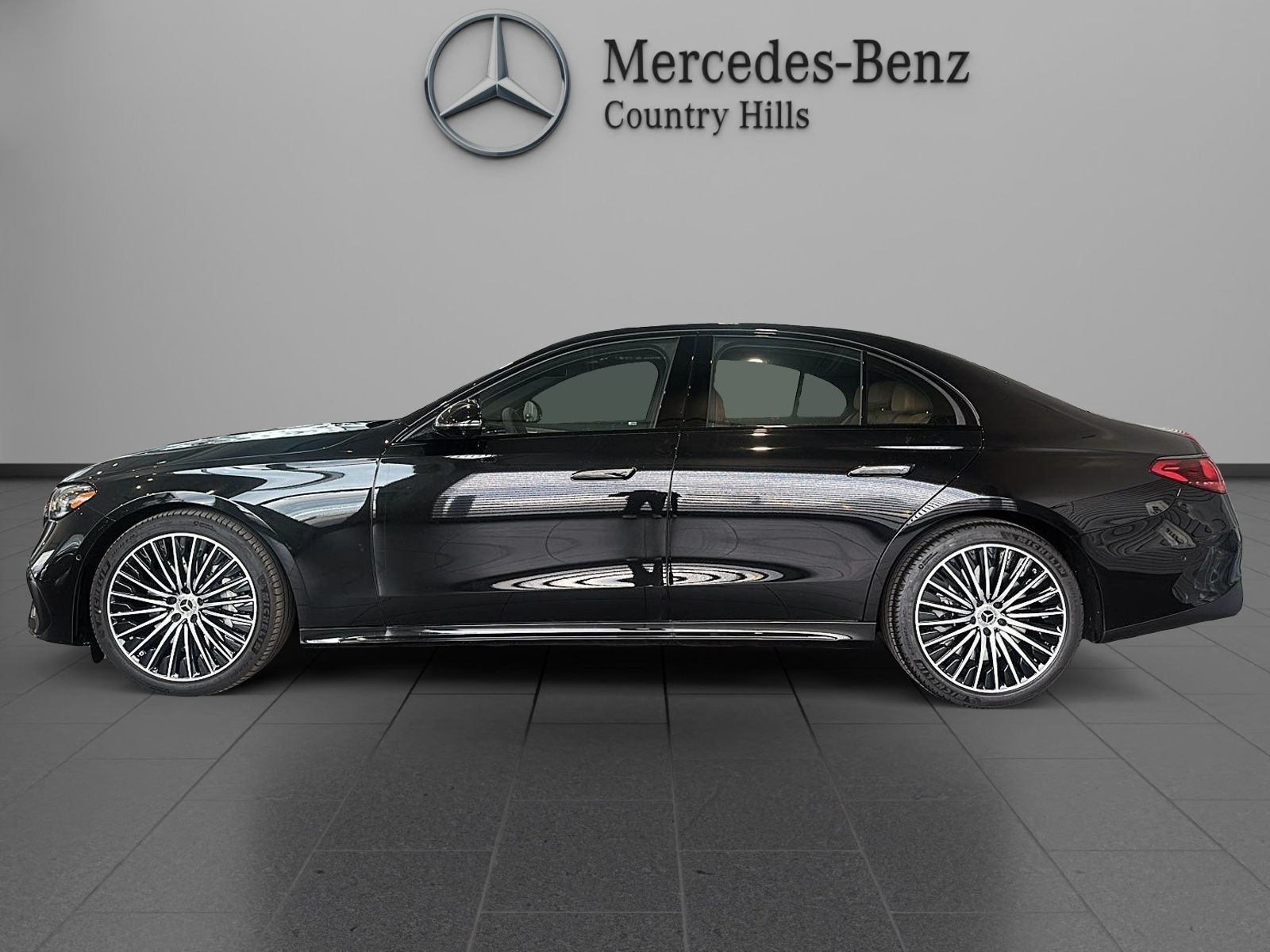 Photo 2027 Mercedes-Benz E-Class 450 4MATIC #2