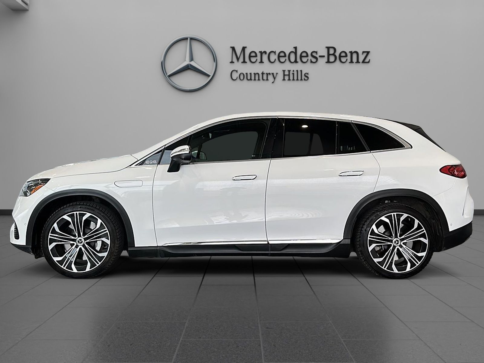 Photo 2023 Mercedes-Benz EQE350 4MATIC SUV (BEV) #2