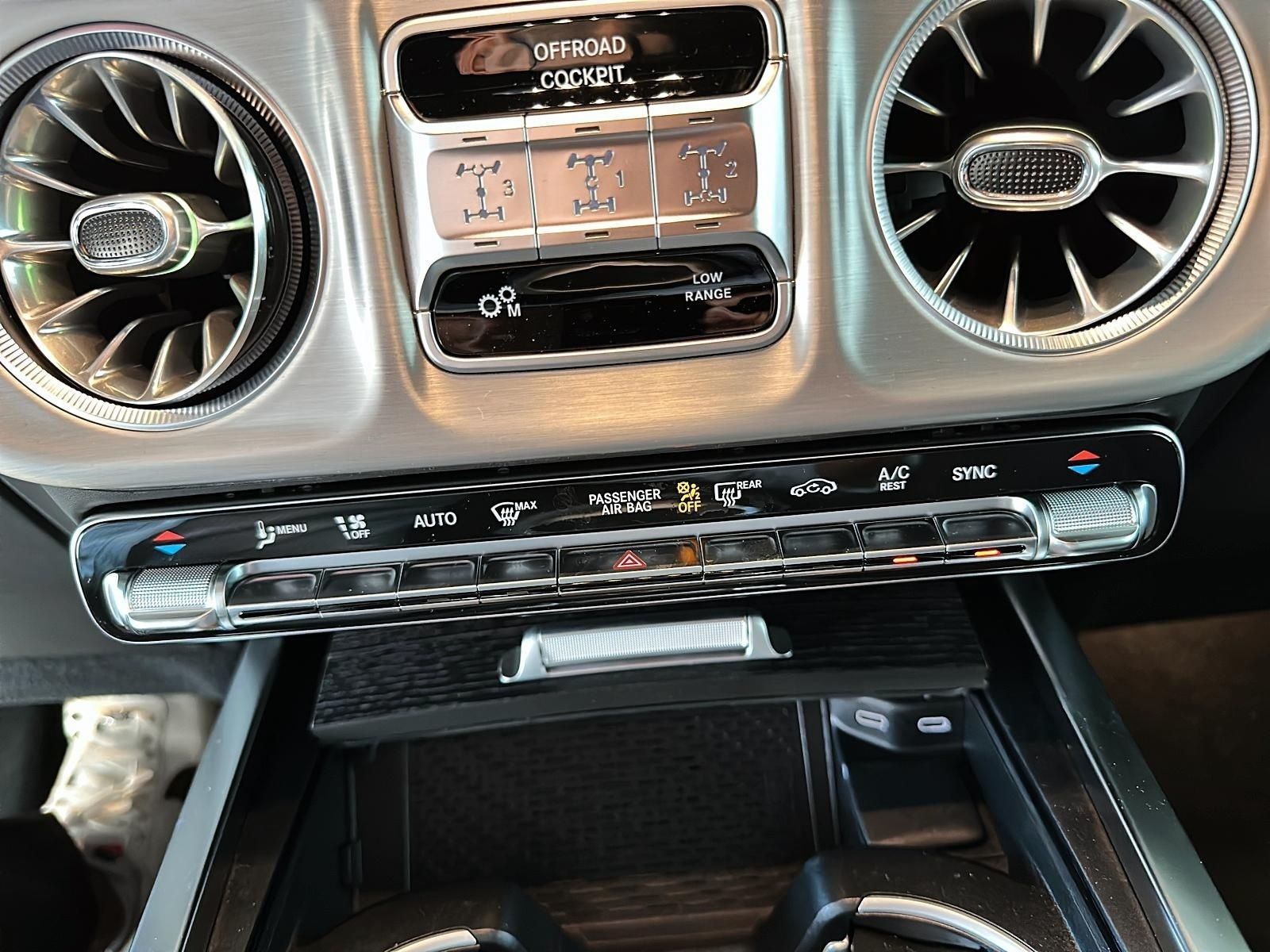 Photo 2027 Mercedes-Benz G-Class AMG 63 SUV #8
